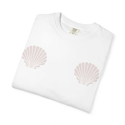 She Sells Seashells By The Seashore T-Shirt