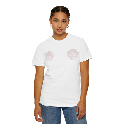 She Sells Seashells By The Seashore T-Shirt